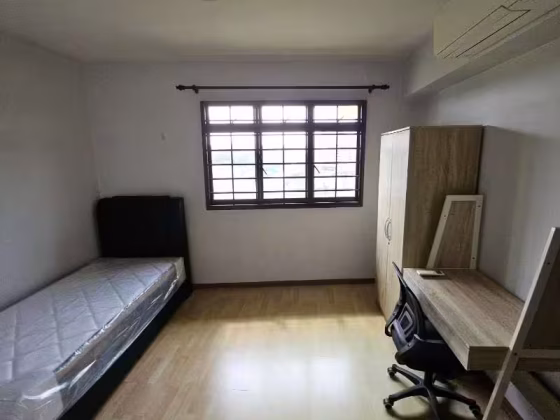 单间出租 • 后港 • 491 Admiralty Link • S$700 • 5房(4臥室) • 普通房 照片