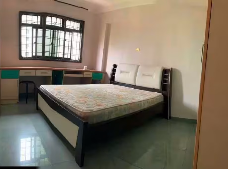 单间出租 • 林厝港 • 670A Jurong West Street 65 • S$1000 • 4房(3臥室) • 普通房 照片