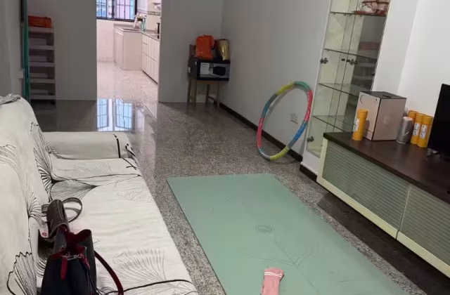 单间出租 • 武吉班让 • 329 Clementi Avenue 2 • S$1500 • 3房(2臥室) • 普通房