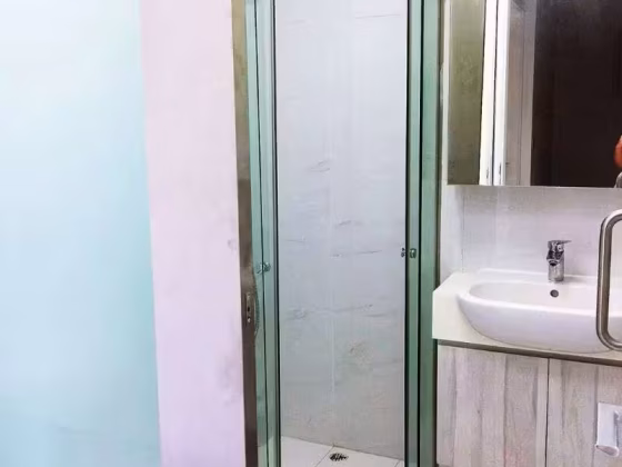 单间出租 • 欧南 •  Park 1 Suites • S$1680 • 住宅公寓 • 主人房 照片