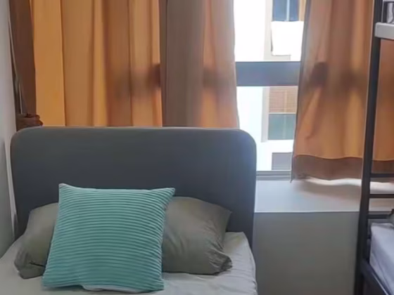 单间出租 • 欧南 •  The Sunflower • S$2400 • 住宅公寓 • 主人房 照片