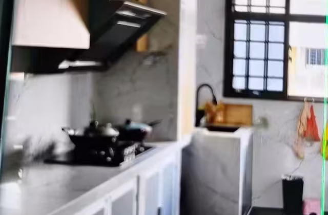 单间出租 • 武吉巴督 • 422 Bukit Batok West Avenue 2 • S$500 • 4房(3臥室) • 床位出租