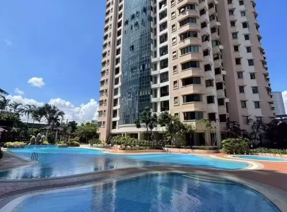 单间出租 • 欧南 •  Simsville • S$1950 • 住宅公寓 • 主人房 照片