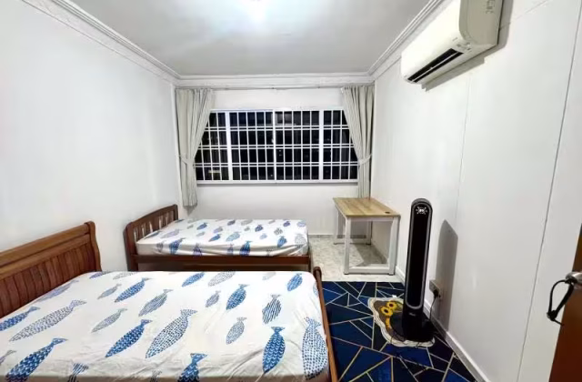 单间出租 • 新加坡河 • 698D Hougang Street 52 • S$1100 • 执行组屋 • 普通房
