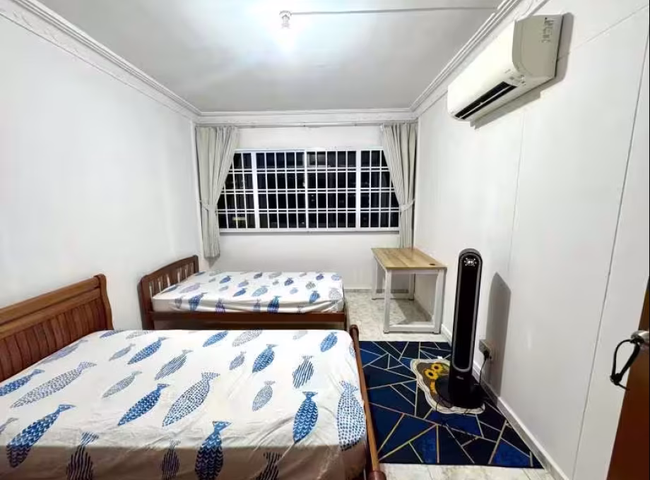 单间出租 • 新加坡河 • 698D Hougang Street 52 • S$1100 • 执行组屋 • 普通房 照片