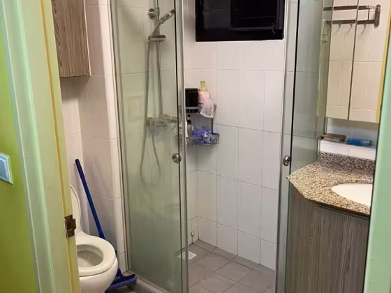 单间出租 • 林厝港 • 196B Boon Lay Drive • S$850 • 5房(4臥室) • 普通房 照片