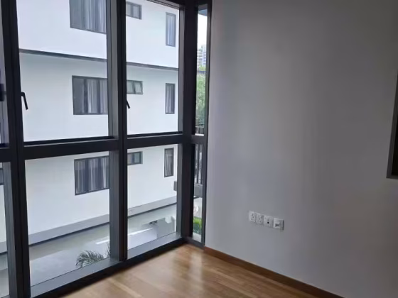 整套出租 • 欧南 •  Mattar Residences • S$4200 • 住宅公寓 • 580ft² / 53m² 照片