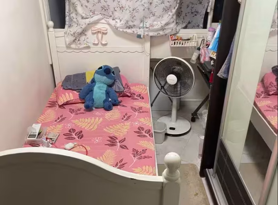 单间出租 • 巴耶利峇 • 278 Toh Guan Road • S$700 • 4房(3臥室) • 佣人房 照片