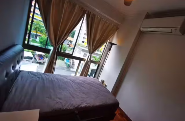 单间出租 • 梧槽 •  Orchid Park Condominium • S$1000 • 共管公寓 • 普通房