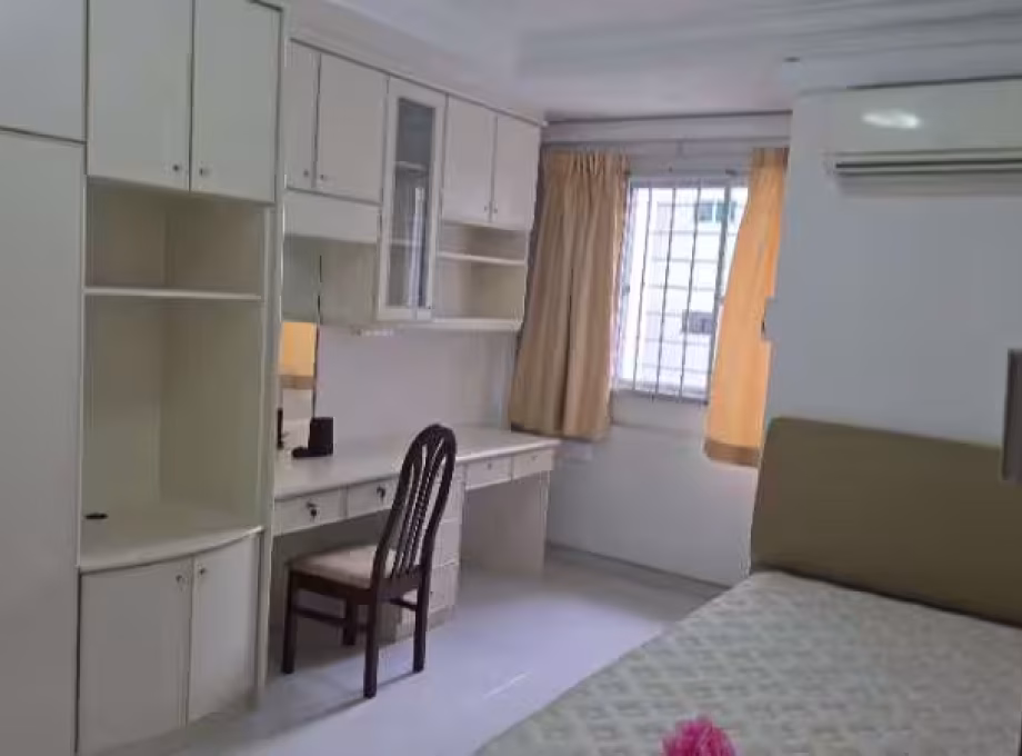 单间出租 • 西部集水区 • 450 Tampines Street 42 • S$1500 • 2房(1臥室) • 主人房 照片