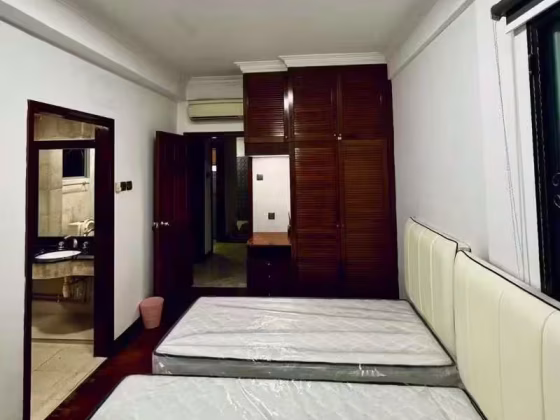 单间出租 • 南部群岛 •  Wilkie 48 • S$2200 • 住宅公寓 • 主人房 照片