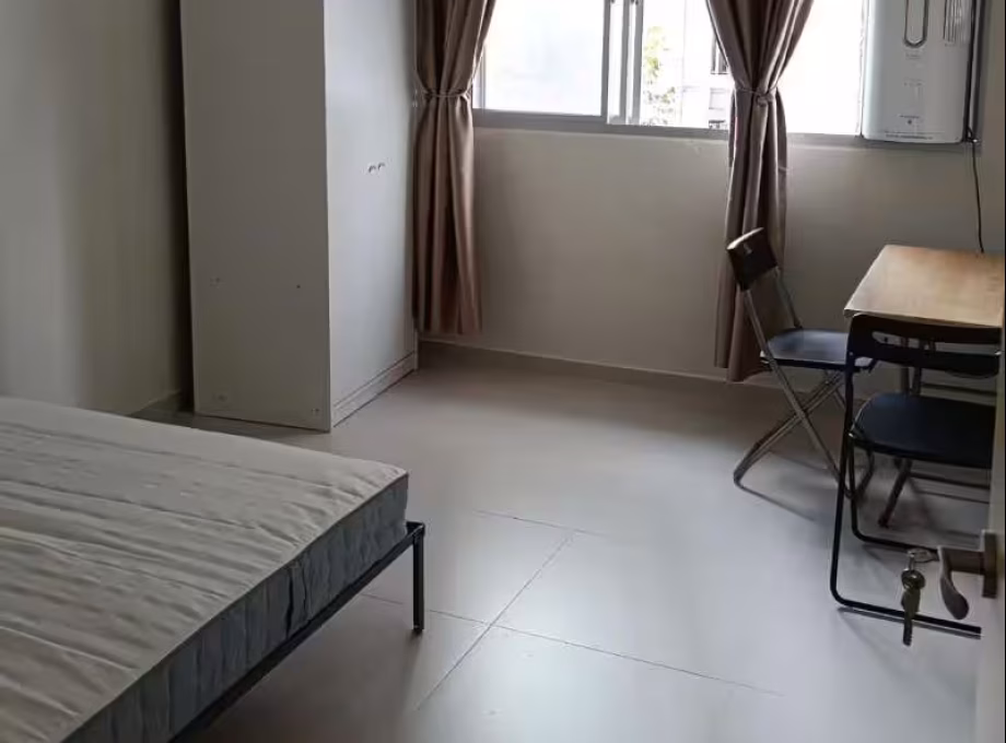 单间出租 • 林厝港 • 433 Jurong West Street 42 • S$1100 • 4房(3臥室) • 普通房 照片