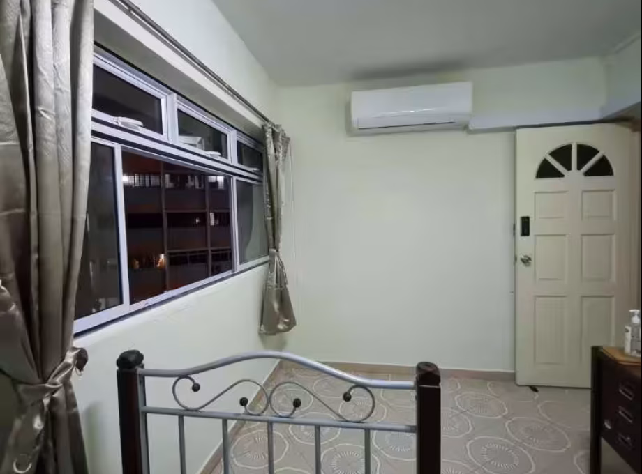 单间出租 • 巴耶利峇 • 315 Jurong East Street 32 • S$1000 • 4房(3臥室) • 普通房 照片
