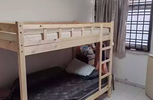 单间出租 • 后港 • 566 Hougang Street 51 • S$360 • 5房(4臥室) • 床位出租