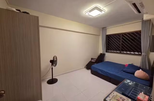 单间出租 • 红山 • 257 Bangkit Road • S$1000 • 4房(3臥室) • 普通房