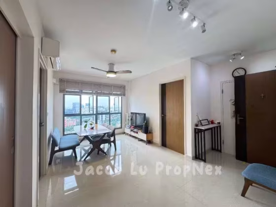 房屋出售 • 蔡厝港 • 53 Strathmore Avenue • S$988000 • 3房(2臥室) • 667ft² / 61m² 照片