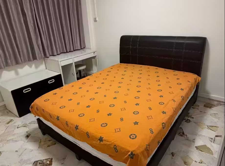 单间出租 • 梧槽 • 846 Yishun Ring Road • S$1000 • 5房(4臥室) • 普通房 照片
