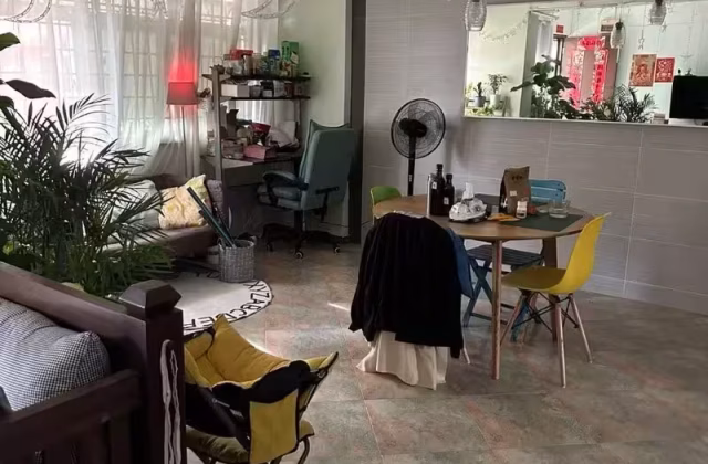 单间出租 • 宏茂桥 • 575 Pasir Ris Street 53 • S$1200 • 3房(2臥室) • 普通房