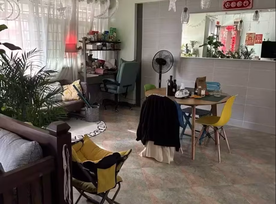 单间出租 • 宏茂桥 • 575 Pasir Ris Street 53 • S$1200 • 3房(2臥室) • 普通房 照片