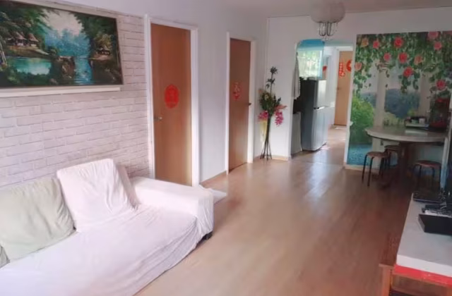 整套出租 • 马林百列 • 174 Lorong 1 Toa Payoh • S$3300 • 3房(2臥室) • 800ft² / 74m²