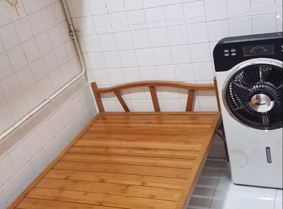 整套出租 • 马林百列 • 174 Lorong 1 Toa Payoh • S$3300 • 3房(2臥室) • 800ft² / 74m² 照片
