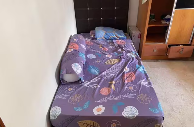 单间出租 • 后港 • 570 Hougang Street 51 • S$1000 • 3房(2臥室) • 普通房