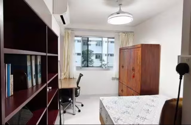 单间出租 • 芽笼 • 215 Choa Chu Kang Central • S$900 • 3房(2臥室) • 佣人房
