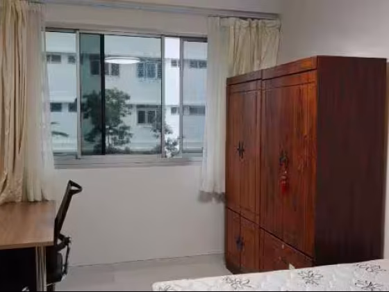 单间出租 • 芽笼 • 215 Choa Chu Kang Central • S$900 • 3房(2臥室) • 佣人房 照片