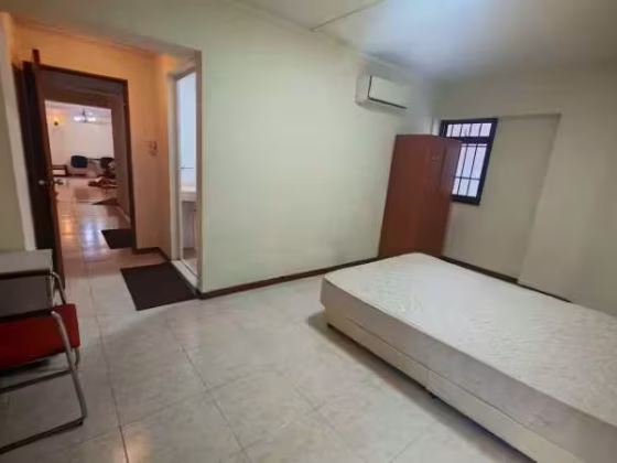 整套出租 • 后港 • 305 Canberra Road • S$3800 • 3房(2臥室) • 1600ft² / 148m² 照片