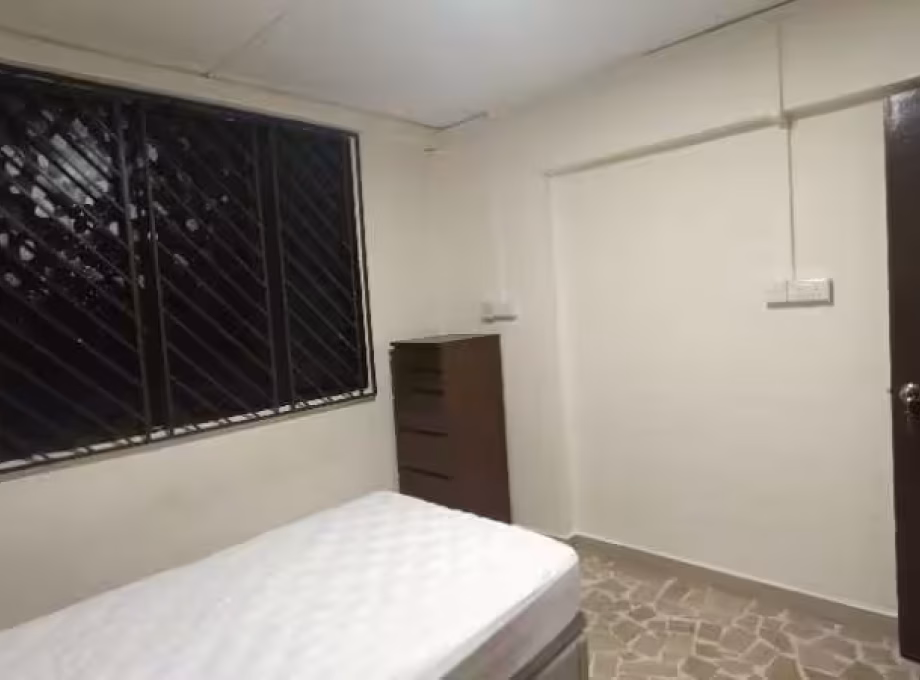 单间出租 • 西部集水区 • 449 Tampines Street 42 • S$800 • 3房(2臥室) • 普通房 照片