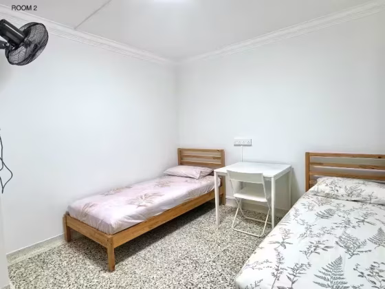 单间出租 • 后港 • 21 Hougang Avenue 3 • S$900 • 4房(3臥室) • 普通房 照片