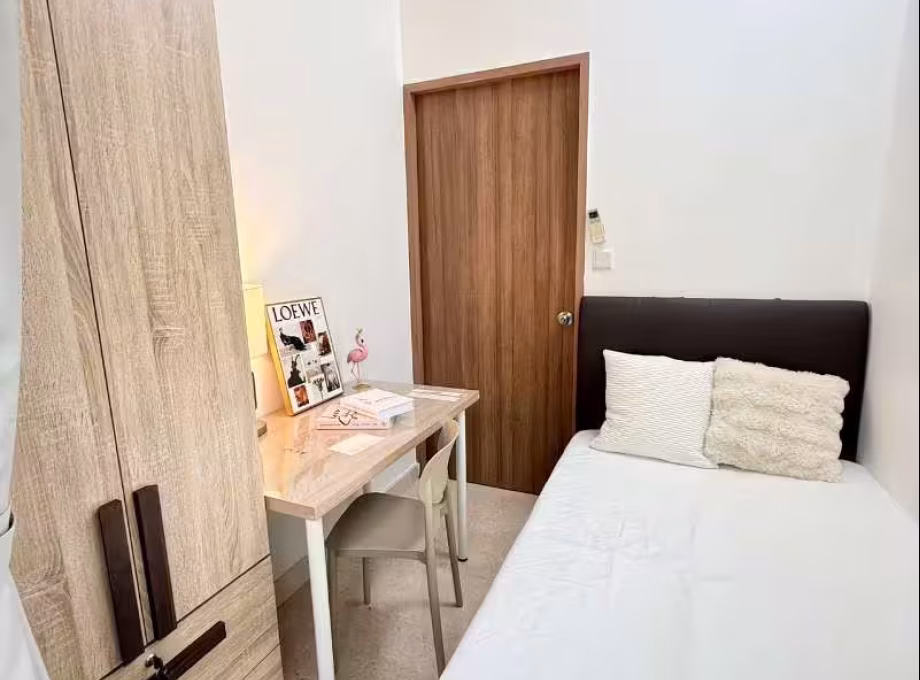 单间出租 • 马林百列 •  Oleander Towers • S$1400 • 住宅公寓 • 普通房 照片