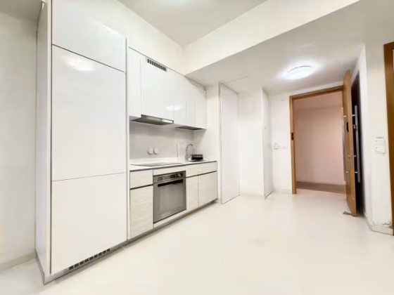 单间出租 • 欧南 •  Tre Residences • S$1700 • 共管公寓 • 普通房 照片