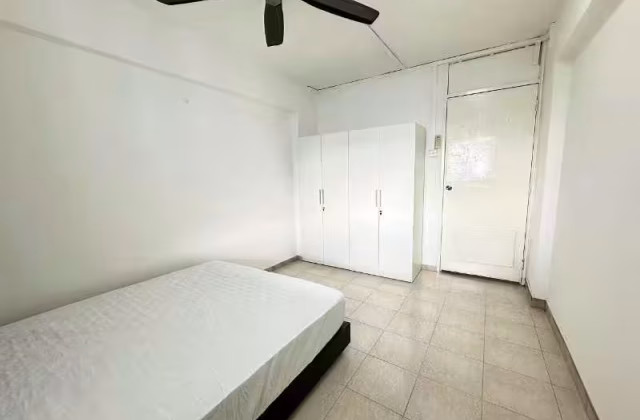 单间出租 • 中央集水区 • 335 Serangoon Avenue 3 • S$1350 • 3房(2臥室) • 普通房