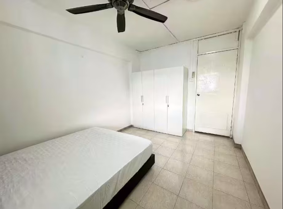 单间出租 • 中央集水区 • 335 Serangoon Avenue 3 • S$1350 • 3房(2臥室) • 普通房 照片