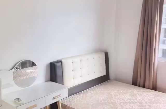 单间出租 • 登加 •  Kim Sia Court • S$1400 • 住宅公寓 • 普通房