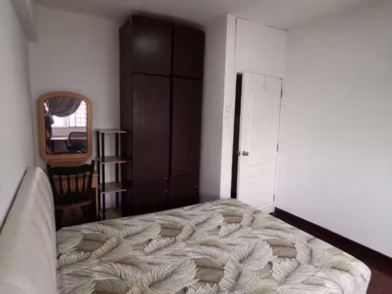 单间出租 • 马林百列 •  Braddell View • S$1200 • 住宅公寓 • 普通房 照片