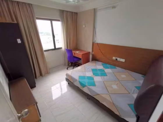 单间出租 • 马林百列 •  Braddell View • S$1200 • 住宅公寓 • 普通房 照片