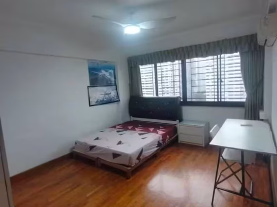单间出租 • 马林百列 •  Braddell View • S$1250 • 住宅公寓 • 主人房 照片