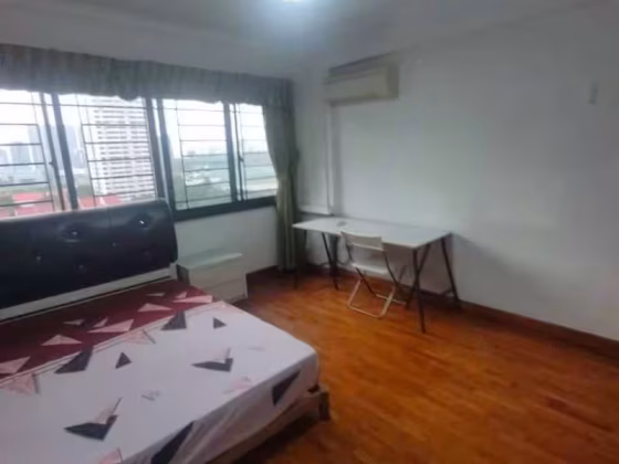 单间出租 • 马林百列 •  Braddell View • S$1250 • 住宅公寓 • 主人房 照片
