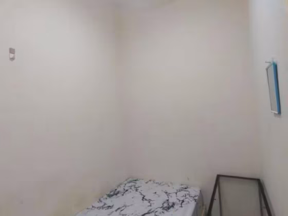 单间出租 • 纽顿 •  Calarasi • S$750 • 住宅公寓 • 普通房 照片