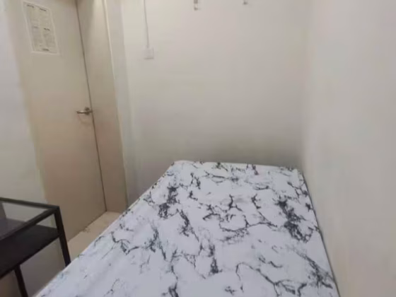 单间出租 • 纽顿 •  Calarasi • S$750 • 住宅公寓 • 普通房 照片