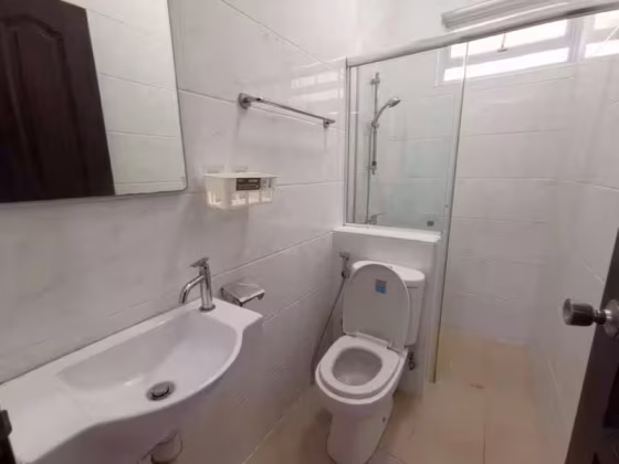 单间出租 • 登加 •  Cavenagh Gardens • S$1150 • 住宅公寓 • 普通房 照片