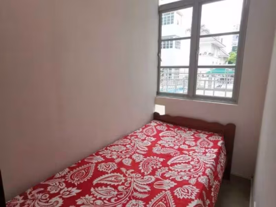 单间出租 • 兀兰 •  Pinetree Condo • S$1050 • 共管公寓 • 普通房 照片