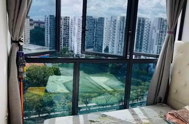 单间出租 • 中央集水区 •  Botanique At Bartley • S$1200 • 住宅公寓 • 普通房
