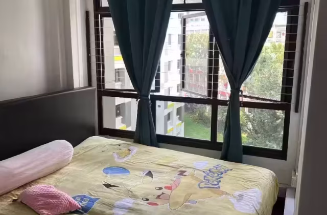 单间出租 • 三巴旺 • 587 Woodlands Drive 16 • S$1100 • 4房(3臥室) • 普通房