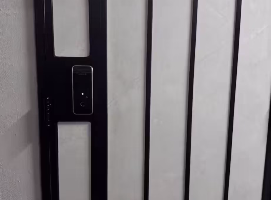 整套出租 • 马林百列 • 9 Lorong 7 Toa Payoh • S$3300 • 3房(2臥室) • 660ft² / 61m² 照片