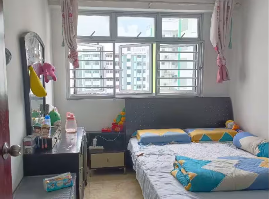 单间出租 • 林厝港 • 165B Yung Kuang Road • S$1200 • 3房(2臥室) • 普通房 照片