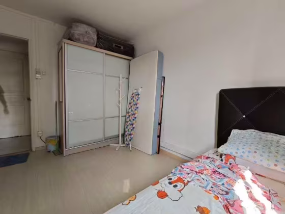 单间出租 • 三巴旺 • 149 Woodlands Street 13 • S$600 • 4房(3臥室) • 床位出租 照片