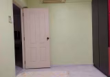 单间出租 • 宏茂桥 • 215 Ang Mo Kio Avenue 1 • S$800 • 4房(3臥室) • 普通房